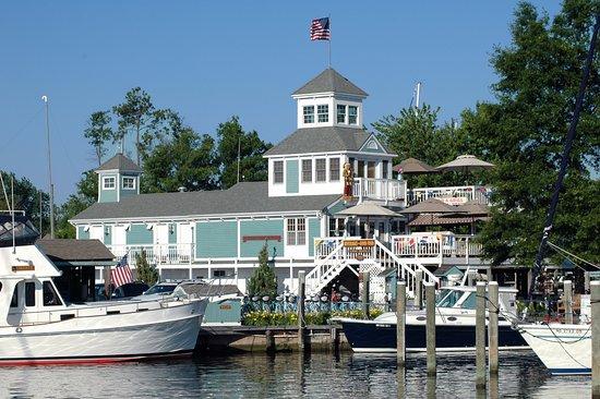 Passages Bar & Grill