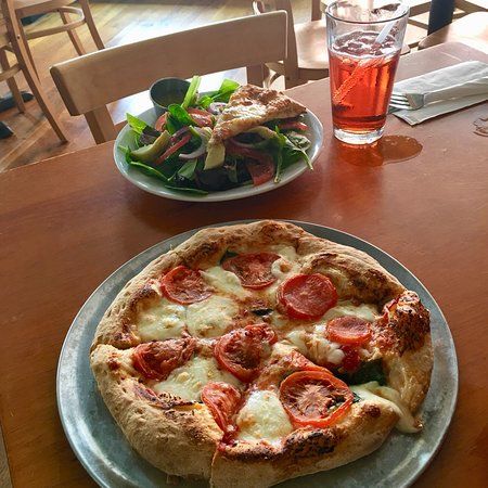 Zella's Pizzeria