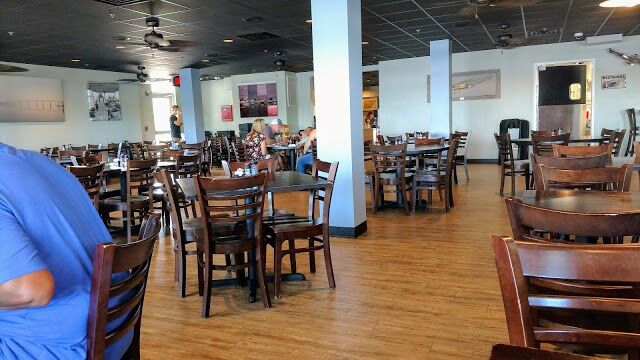The Lighthouse Restaurant and Dockbar